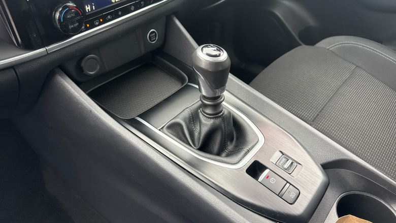 Nissan Qashqai 1.3 DiG-T MH 158 Acenta Premium 5dr Petrol Hatchback